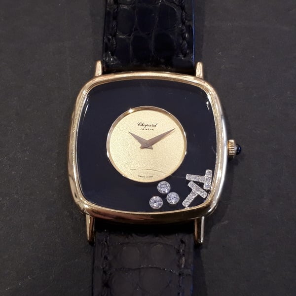 ショパールのK18×革ベルト　ハッピーダイヤモンド　手巻き時計の買取実績です。