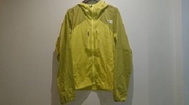 ザ・ノース・フェイスのノースフェイス（THE NORTH FACE)イエロー　マウンテンエアー　フーディ　NP21720の買取実績です。