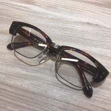 銀座本店で金治郎の綺麗な状態の眼鏡をお買取しました。メガネ、サングラスの買取もまで！状態は綺麗な状態のお品物です。