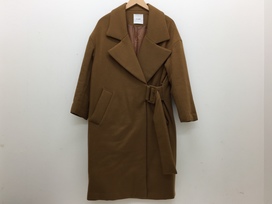 クラネの16-17秋冬 11101-0131 ウール ベルト付きオーバーシルエット中綿入りコートの買取実績です。
