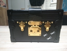 ルイヴィトン 2015年 黒エピ プティットマル 買取実績です。