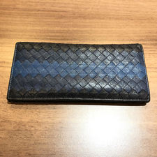 ボッテガの財布コンチネンタルウォレットを新宿南口店で買い取りいたしました。状態は美品になります。