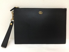 浜松鴨江店にて、グッチ（GUCCI）の黒475317GGマーモントレザーポーチ現行品を買取しました。状態は未使用品です。