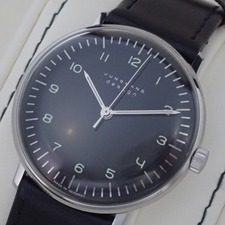 ユンハンスの027 3702 00 マックスビルハンドワインド 手巻き時計(通常使用感)を買取致しました。宅配買取ならへ。状態は若干の使用感がある中古品です。