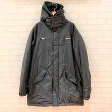 F.C.R.Bの15年製 ×NIKE ダウンベンチコートを買取致しました。銀座本店です。状態は通常使用感があるお品物です。