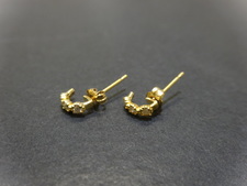 シエナのK18 3粒ダイヤ ミル打ち ピアスをブランドジュエリー買取のエコスタイル銀座本店で買取致しました。