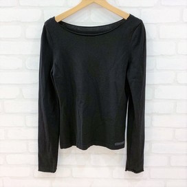 フォクシーの31331 黒 SODE COORDE　トップスの買取実績です。