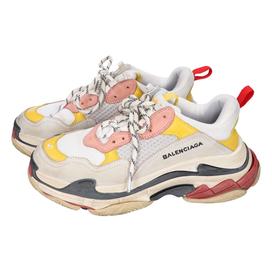 バレンシアガのトリプルSの買取実績です。