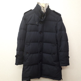 バーバリーブラックレーベルの襟ファー付きダウンコートを買取りました。東京都港区のブランド&ファッション出張買取「エコスタイル広尾店」