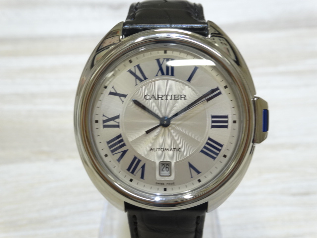 カルティエのクレドゥカルティエ デイト 自動巻き 腕時計の買取実績です。