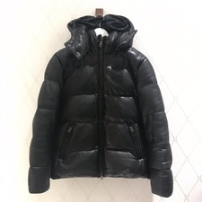 エコスタイル渋谷店でアヴィレックス（AVIREX）のシープレザー ダウンジャケットをお買取させていただきました。状態は袖にスレが見受けられるお品物です。