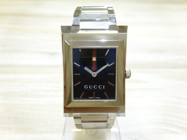 グッチのシルバーSS 111M シェリー文字盤 スクエアケース 腕時計の買取実績です。