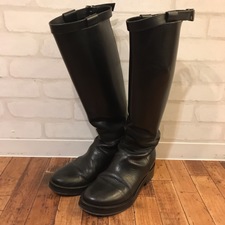 新宿南口店でアンドゥムルメステール（ANN DEMEULEMEESTER）のレザー ロングブーツをお買取しました。状態は通常使用感のあるお品物です。