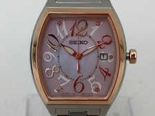 鴨江店にて、セイコールキアのV137 ピンク文字盤 クオーツ時計を買取しました。状態は未使用品です。