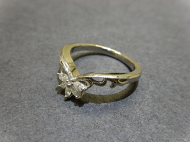 ダイヤモンドのノーブランド Pt950 0.15ct ダイヤモンド デザイン リングの買取実績です。