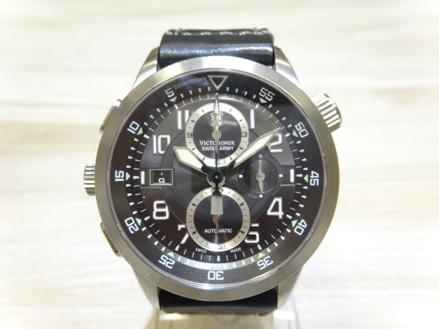 ビクトリノックスのエアバスマッハ8 スペシャルエディション 腕時計の買取実績です。