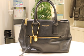 エコスタイル渋谷店でマークジェイコブスのバッグを買取ました。