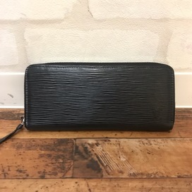 ルイヴィトンのM60915 2018年製 エピ ポルトフォイユクレマンスの買取実績です。