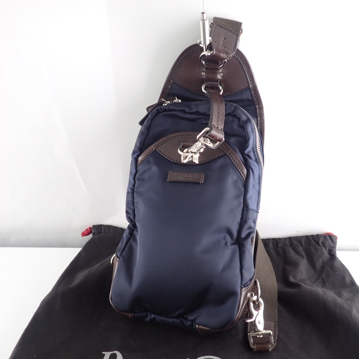 【美品】ダニエル＆ボブ ショルダーバッグ バーニーズニューヨーク 別注 ブラウン 渋谷店でダニエル＆ボブのバーニーズニューヨーク別注ピッポナイロン