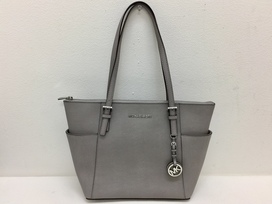 マイケルコースの30F2STTT8L   JET SET ITEM ZIP TOTEの買取実績です。
