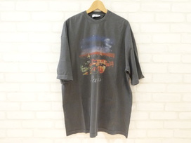 バレンシアガの17年製 オーバーサイズ パリ Tシャツの買取実績です。