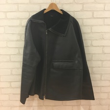 エンポリオアルマーニ ブラック ラムレザー コートをブランド洋服買取のエコスタイル銀座本店で買取致しました。状態は通常使用感があるお品物です。