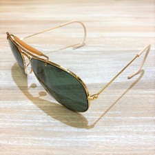 レイバンを銀座で買取。B&L アウトドアーズマン ナワテ サングラスを買取ました。状態は通常使用感があるお品物です。