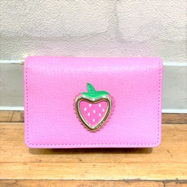 フルラのいちごデザイン　レザー　 名刺入れの買取実績です。