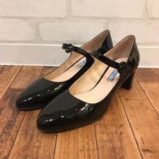 新宿南口店でプラダ（PRADA）の未使用のチャンキーヒール パンプスをお買取しました。状態は未使用品でございます。