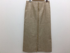 浜松鴨江店にて、ボールジーの18年製、ベージュのハイウエストIラインスカートを買取しました。状態は通常使用感のあるお品物です。
