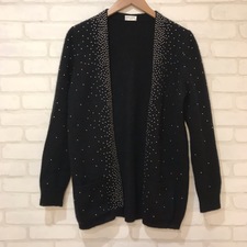 新宿南口店でサンローラン（SAINT LAURENT）のスタッズ モヘヤカーディガンをお買取しました。状態は通常使用感のあるお品物です。