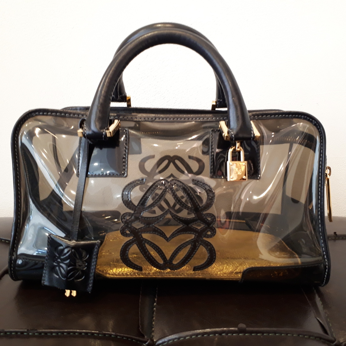 ロエベのブランドのアマソナ ビニールバッグ ストラップ欠品の買取実績です 19年5月22日公開の情報です エコスタイル ロエベのブランドのアマソナ ビニールバッグ ストラップ欠品の買取実績です 19年5月22日公開の情報です エコスタイル