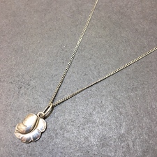 ジョージジェンセンのSV925 50B グレープの葉 デザイン ネックレスをブランドアクサセリー買取の銀座本店で買取致しました。状態は通常使用感があるお品物です。