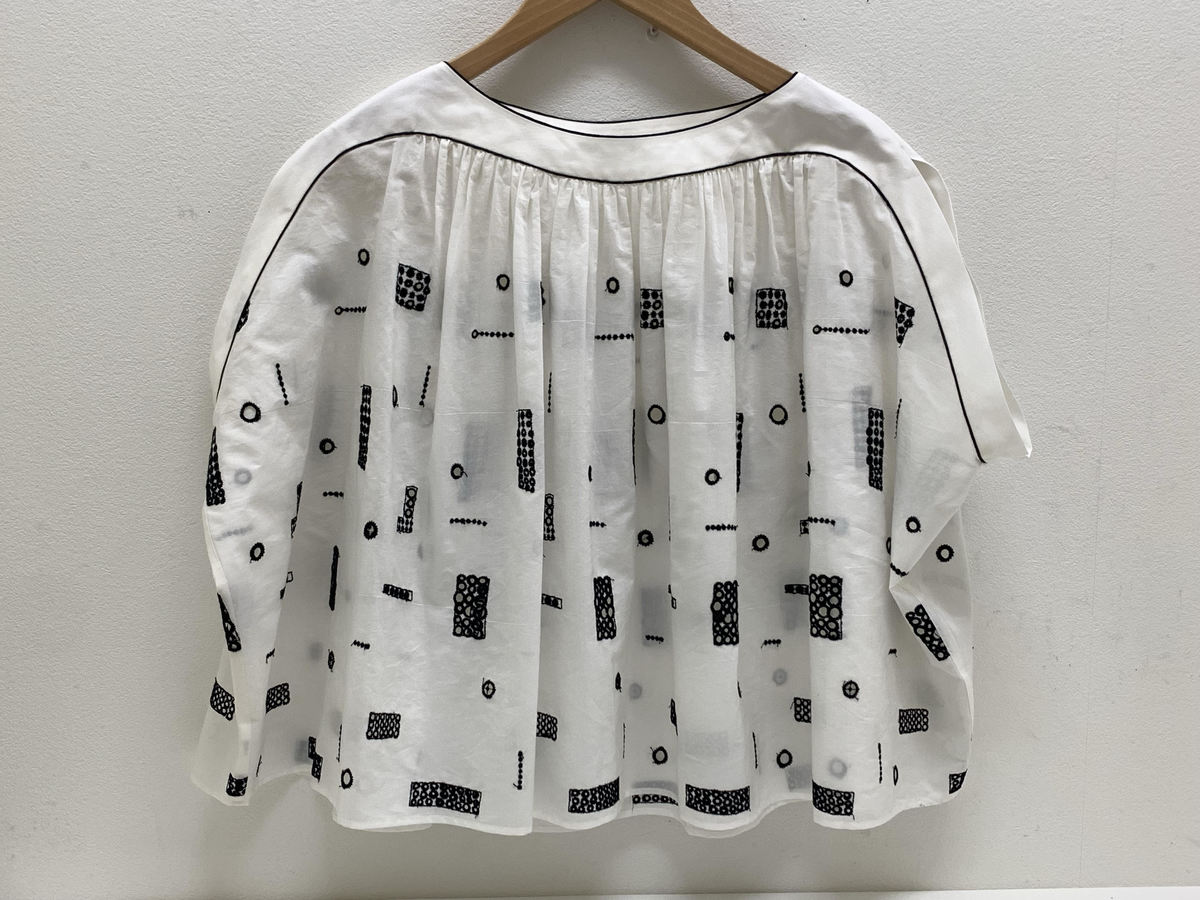 浜松鴨江店で、ミナペルホネンの19年春夏のpieceブラウスを買取ました