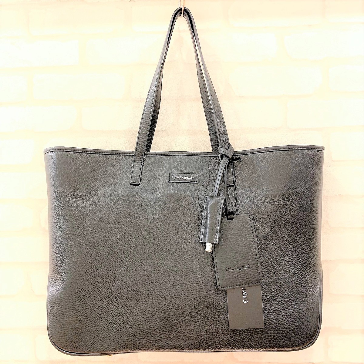 ウノ ピゥ ウノ ウグァーレ トレの×PELLE MORBIDA　黒　SIMPLE　TOTE　トートバッグの買取実績です。