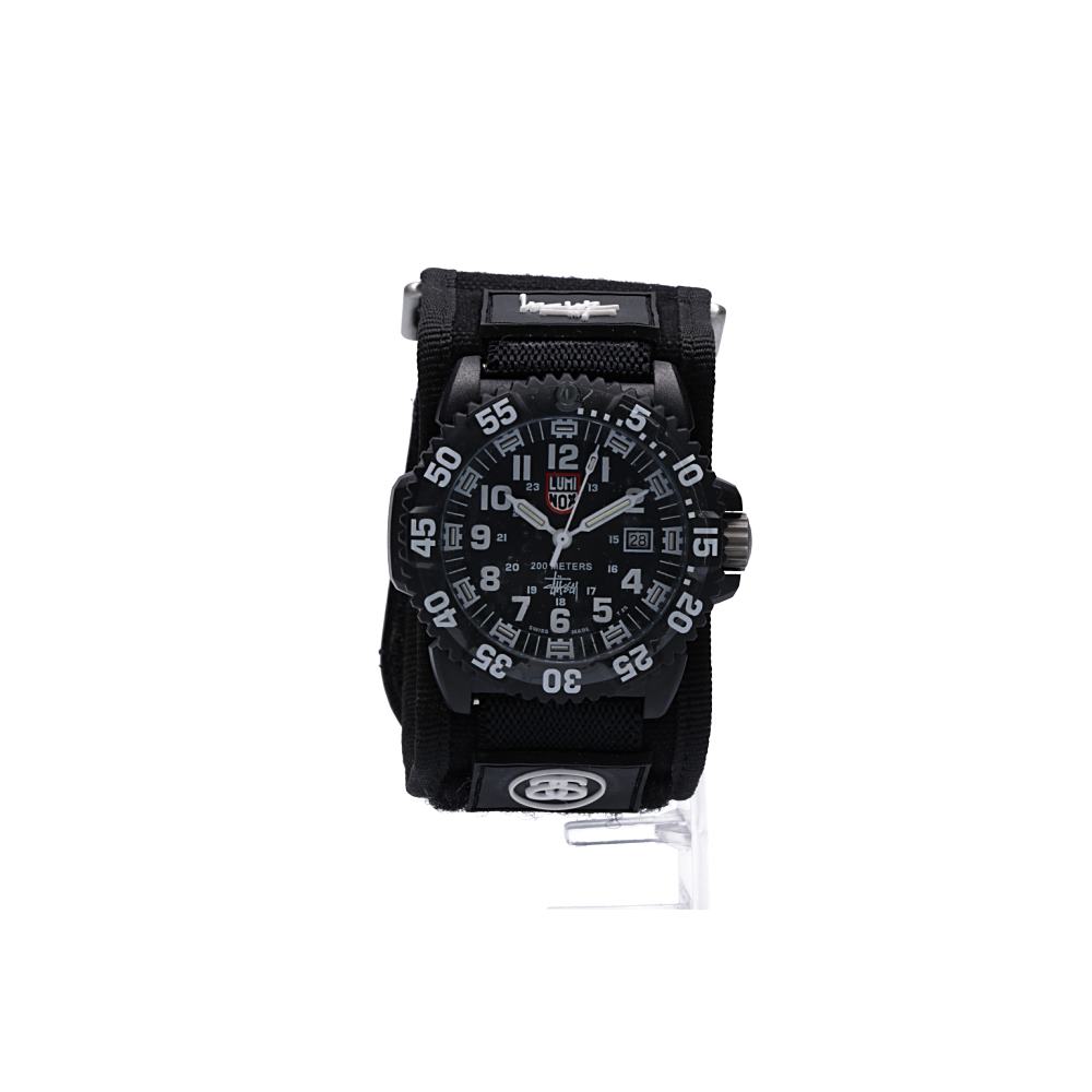 ルミノックスの×STTUSYステューシー  EVO Navy Seal Watch ベルクロベルト クオーツ時計の買取実績です。
