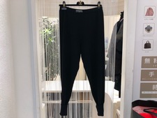 シャネル 黒　カシミヤ　ニットパンツ 買取実績です。