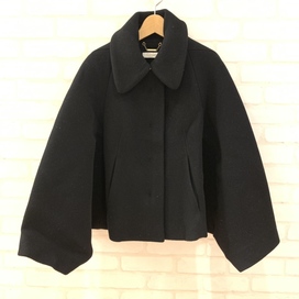 クロエのウール ショート丈 ポンチョ コートの買取実績です。