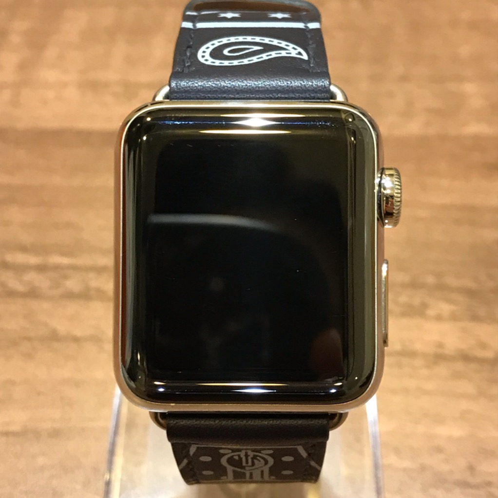 アップルウォッチの×エルメス MQMQ2J/A Series 3 GPS+Cellularモデル 38mm シンプルトゥールエプロン・ドール 腕時計の買取実績です。