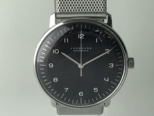 宅配買取でユンハンスのマックスビルの黒文字盤SSの自動巻き時計を買取りました。状態は若干の使用感がある中古品です。