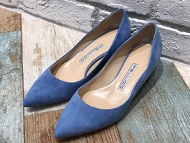 ペリーコのアンドレア チャンキーヒール ポインテッドトゥ スエードパンプス　size34 1/2の買取実績です。