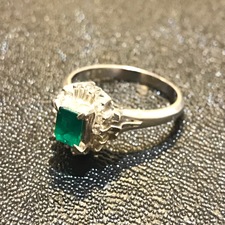 エメラルド Pt900 0.52ct D0.26ct エメラルドリング 買取実績です。