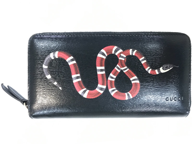 GUCCIスネーク長財布