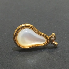 ミキモトのK18 ラフランスデザイン ダイヤ 0.02ct ピンをブランド買取の銀座本店で買取致しました。状態は傷などなく非常に良い状態のお品物です。