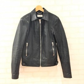 サンローランの黒 14年 黒 正規 378933 シングルレザージャケット　の買取実績です。