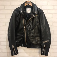 新宿南口店でルイスレザーの441T サイクロン ダブルライダースジャケットをお買取しました。状態は綺麗な状態の中古美品です。