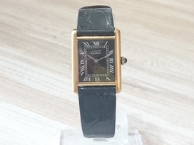 カルティエのマストタンク 925 ブラックダイアル 手巻き時計を買取しました。エコスタイル新宿三丁目店です。