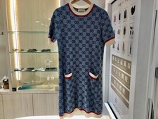 エコスタイル渋谷店で、グッチの2019年秋冬のGGニットドレスを買取させていただきました。状態は若干の使用感がある中古品です。