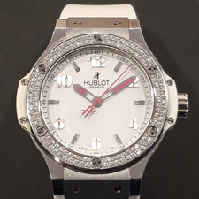 ウブロの361.SE.2090.RW.1104.ST012ダイヤベゼル クォーツ時計を買取りました。ブランドリサイクルショップ「広尾店」状態は通常使用感のある中古品