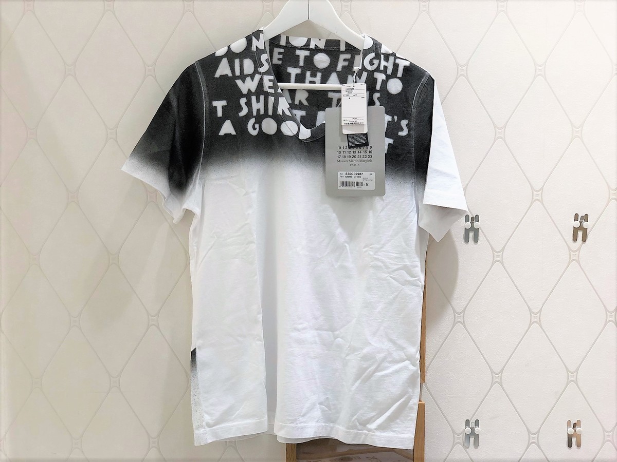 メゾンマルジェラの白×黒 スプレー染め 2014年秋冬 エイズTシャツの買取実績です。